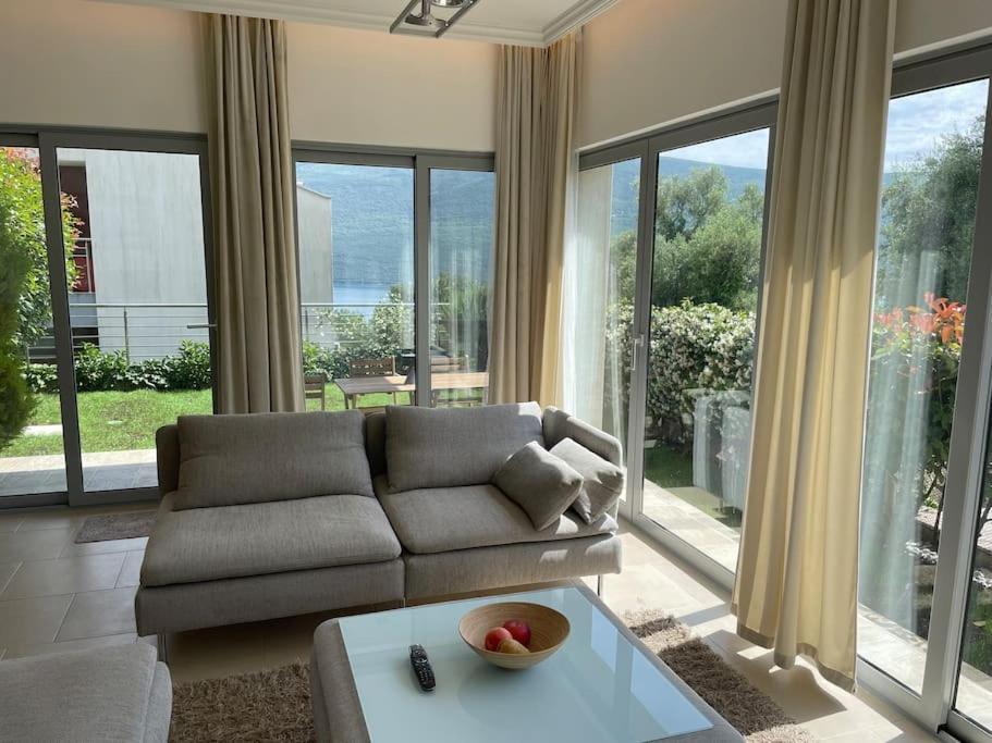 Acacia Hill Apartments Herceg Novi Kültér fotó